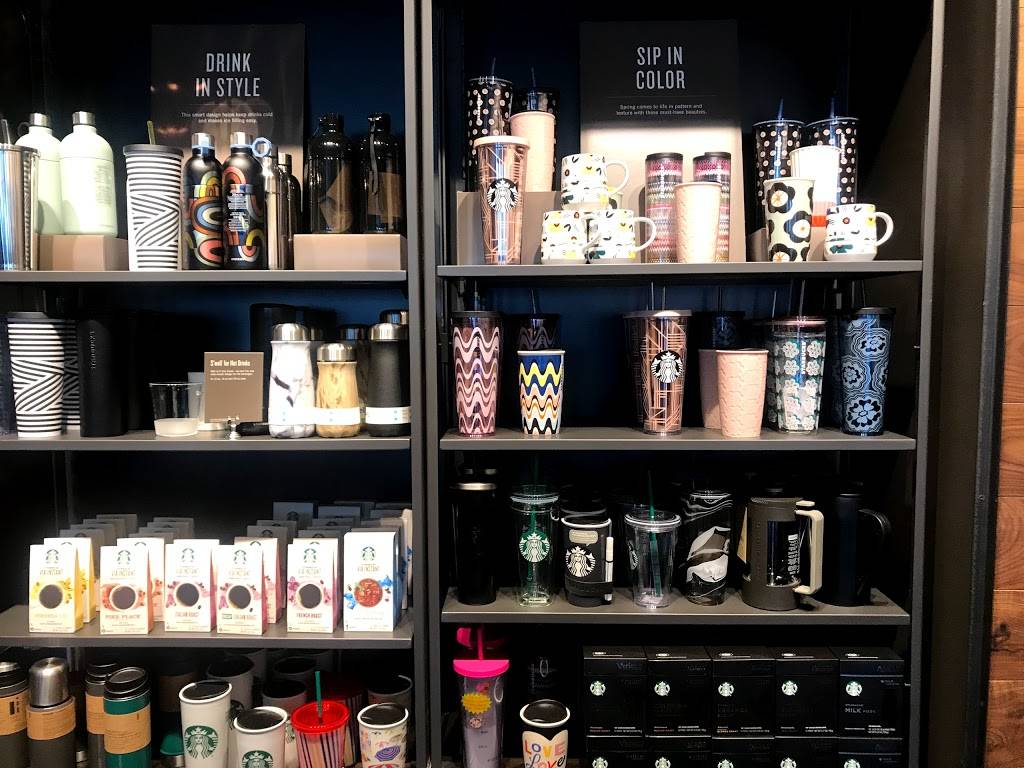 Starbucks | cafe | 4 Foxborough Blvd Unit 420, Foxborough, MA 02048, USA | 5082431739 OR +1 508-243-1739