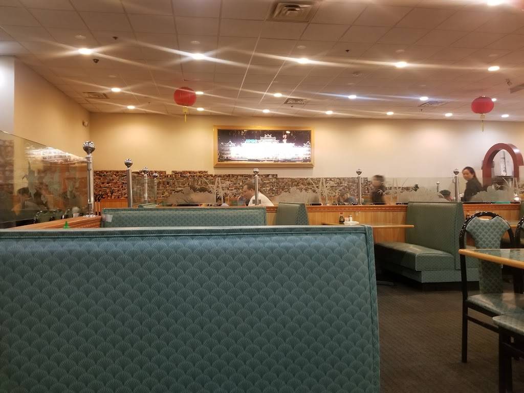 New China Super Buffet | restaurant | 617 N Belt Hwy, St Joseph, MO 64506, USA | 8162338898 OR +1 816-233-8898