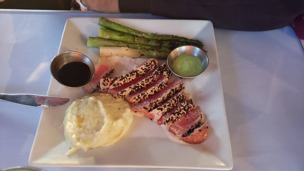 Manta Rey Restaurant | restaurant | 9240 Castillo Dr, San Simeon, CA 93452, USA | 8059241032 OR +1 805-924-1032