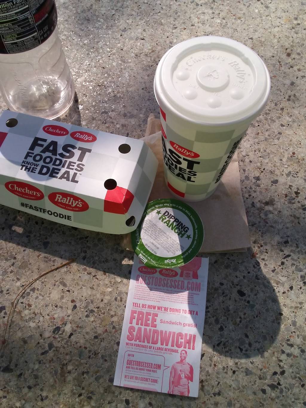 Checkers | restaurant | 575 E Michigan Ave, Kalamazoo, MI 49007, USA | 2693436995 OR +1 269-343-6995