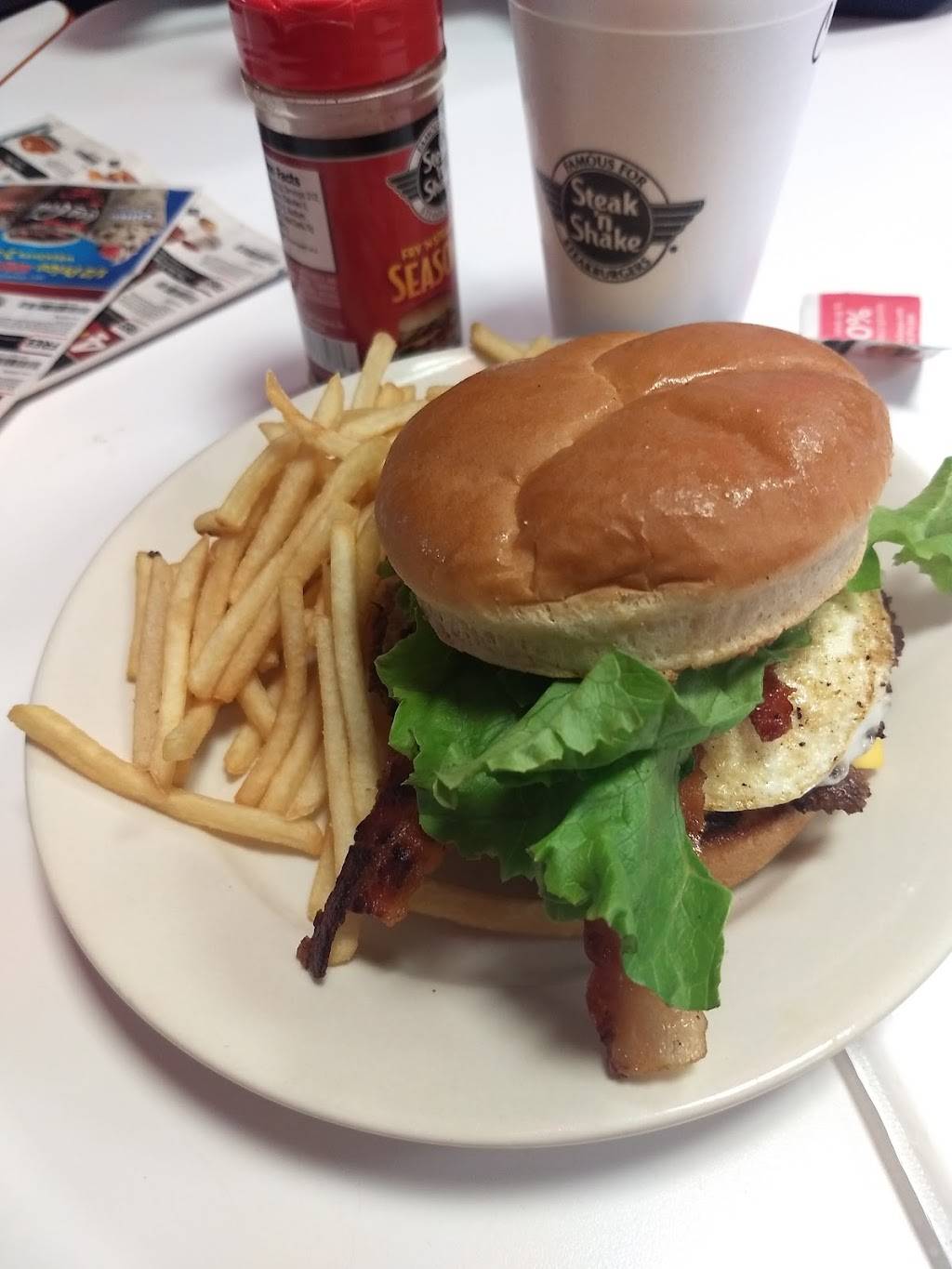 Steak n Shake | restaurant | 3350 N Morrison Rd, Muncie, IN 47304, USA | 7652884366 OR +1 765-288-4366