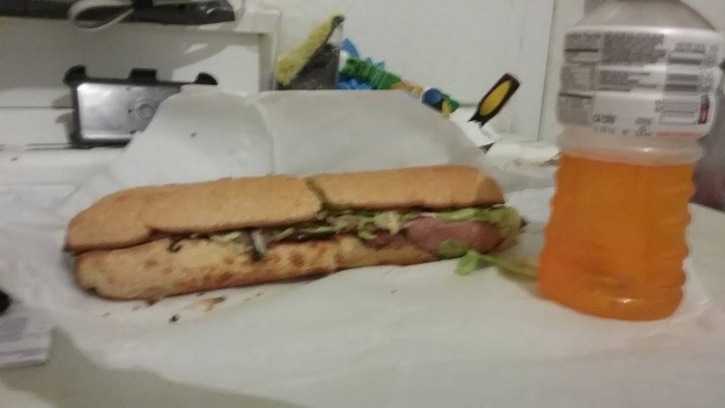 Darios Famous Pizza | restaurant | 1560 NY-332, Farmington, NY 14425, USA | 5853983430 OR +1 585-398-3430