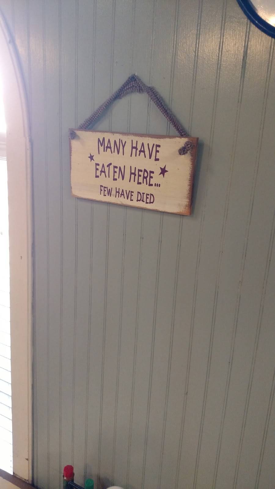 Adams Catfish House | restaurant | 8523 LA-23, Belle Chasse, LA 70037, USA | 5043920541 OR +1 504-392-0541