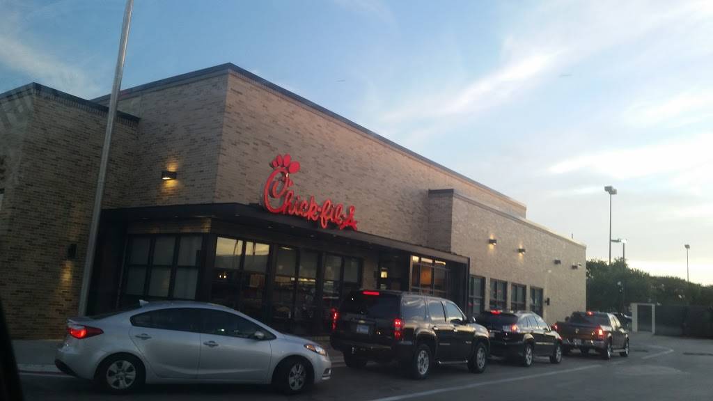 Chick-fil-A | restaurant | 3970 S Carrier Pkwy, Grand Prairie, TX 75052, USA | 9722643100 OR +1 972-264-3100