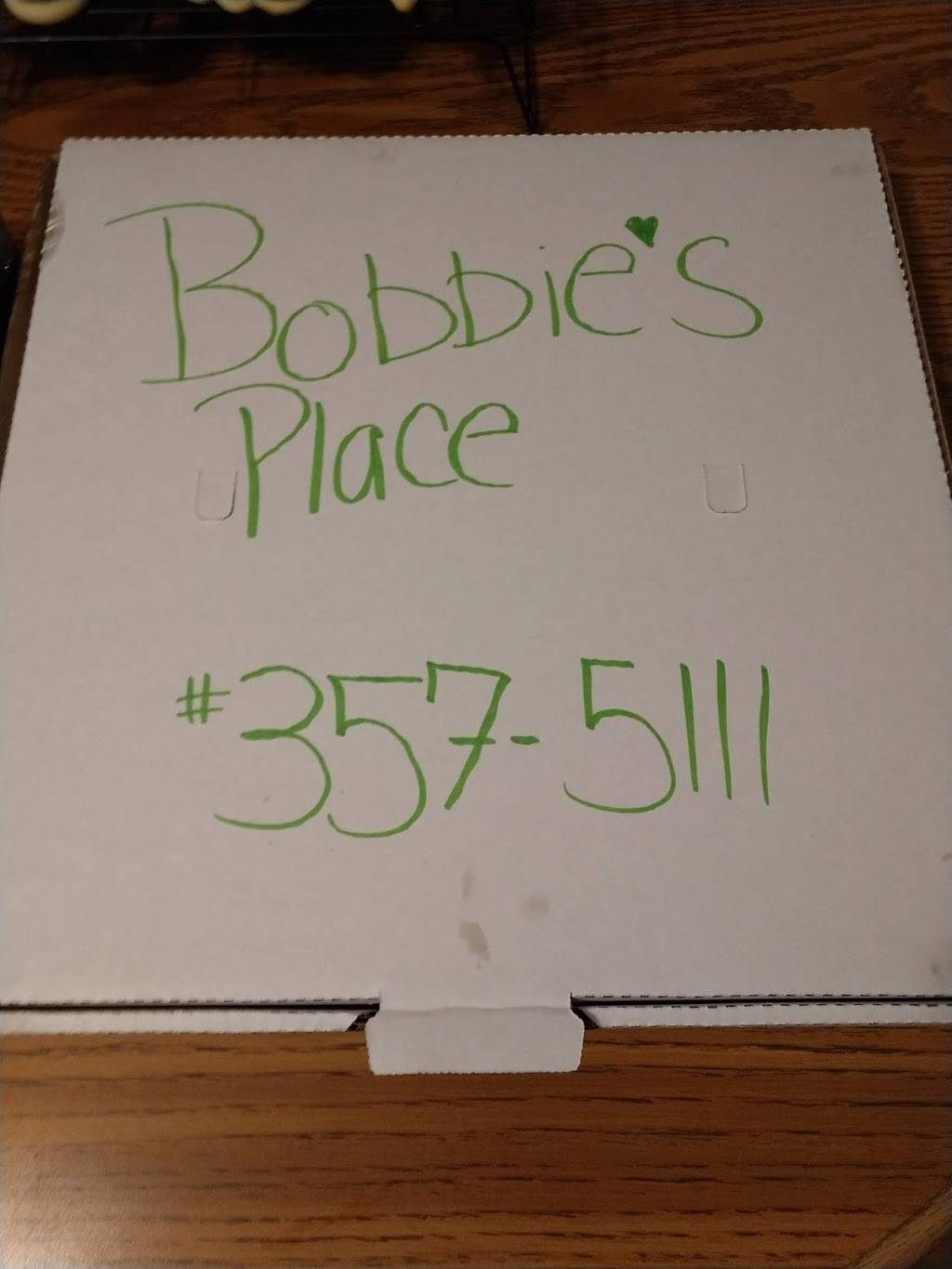 Bobbies Place Pizza and Ice Cream | restaurant | 970 Riverside Dr, Painesville, OH 44077, USA | 4403575111 OR +1 440-357-5111