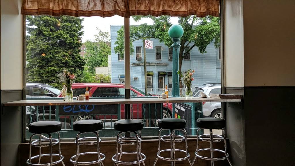 Sumners Luncheonette | restaurant | 601 Greenwood Ave, Brooklyn, NY 11218, USA | 7186861044 OR +1 718-686-1044