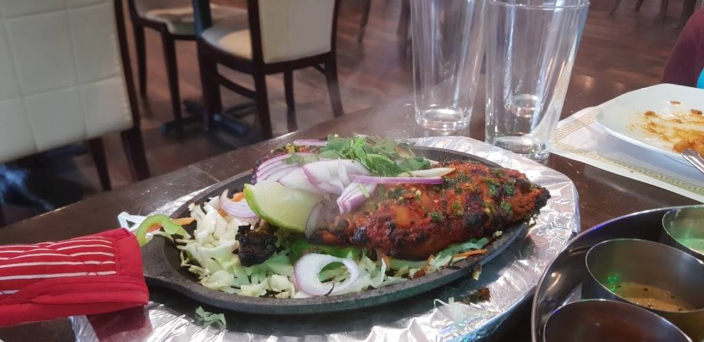 Amruth Vilas | restaurant | 230 E W.T. Harris Blvd suite C-6, Charlotte, NC 28262, USA | 7042758787 OR +1 704-275-8787