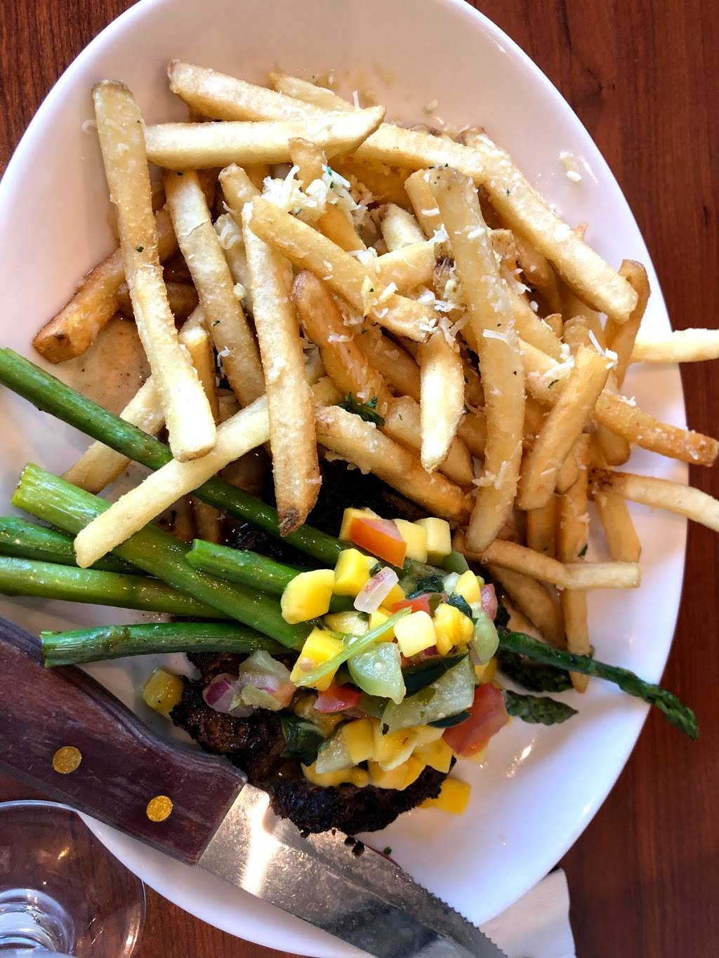 Stymies Bar And Grill | restaurant | 1965 Woodcock Rd, Sequim, WA 98382, USA | 3606833332 OR +1 360-683-3332