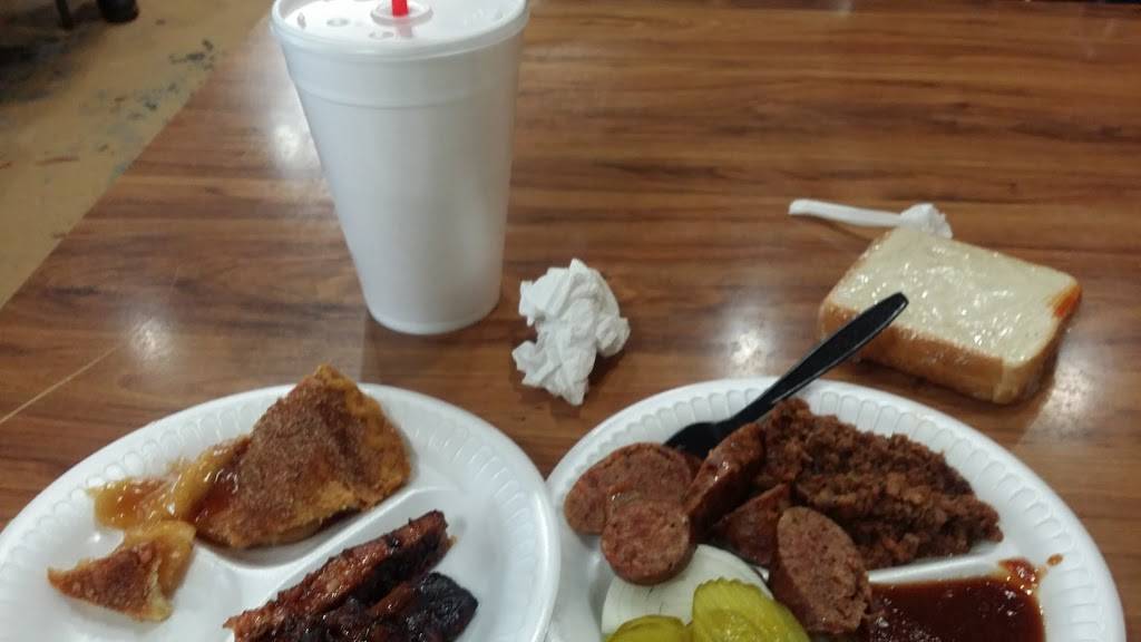 Larrys Bar-B-Q | restaurant | 14191 Northwest Fwy, Houston, TX 77040, USA | 7133299600 OR +1 713-329-9600