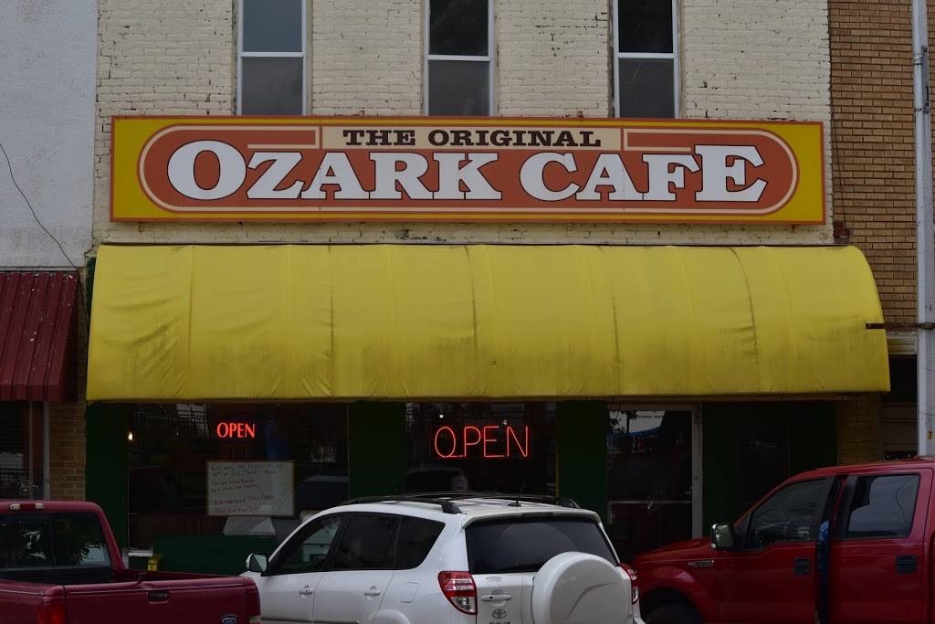 Ozark Cafe | restaurant | 208 Public Square, Berryville, AR 72616, USA | 8704236511 OR +1 870-423-6511