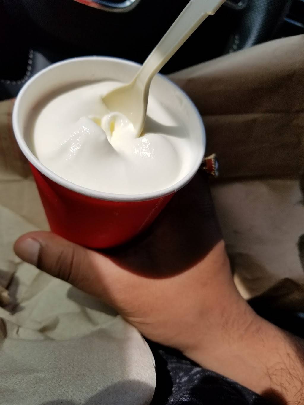 Wendys | restaurant | 6966 Financial Dr, Mississauga, ON L5N 8J4, Canada | 9058214538 OR +1 905-821-4538