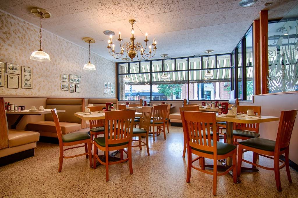 Townee Square Restaurant | restaurant | 508 N Milwaukee Ave, Libertyville, IL 60048, USA | 8473679144 OR +1 847-367-9144