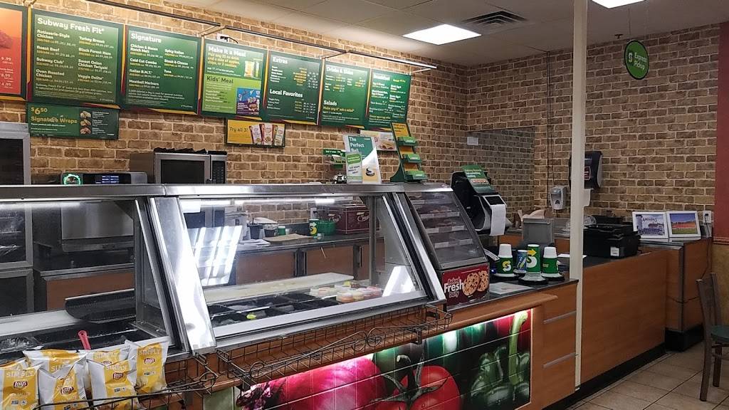 Subway | restaurant | 1 Auston Rd, Harwich, MA 02645, USA | 5084321280 OR +1 508-432-1280