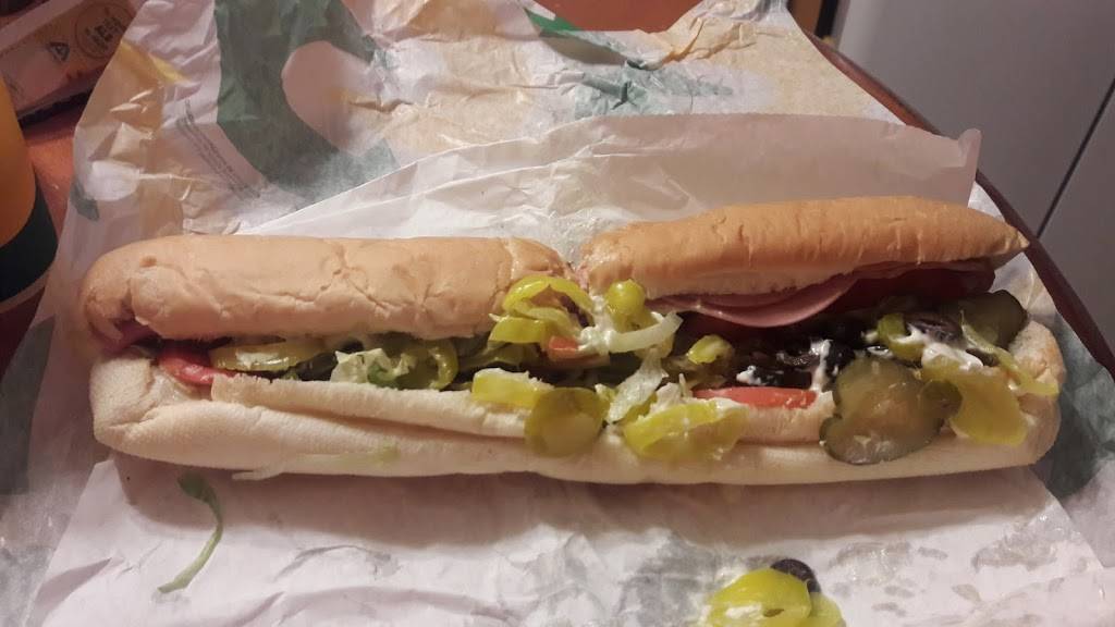 Subway Restaurants | restaurant | 3400 Corinth Pkwy, Corinth, TX 76208, USA | 9404973792 OR +1 940-497-3792
