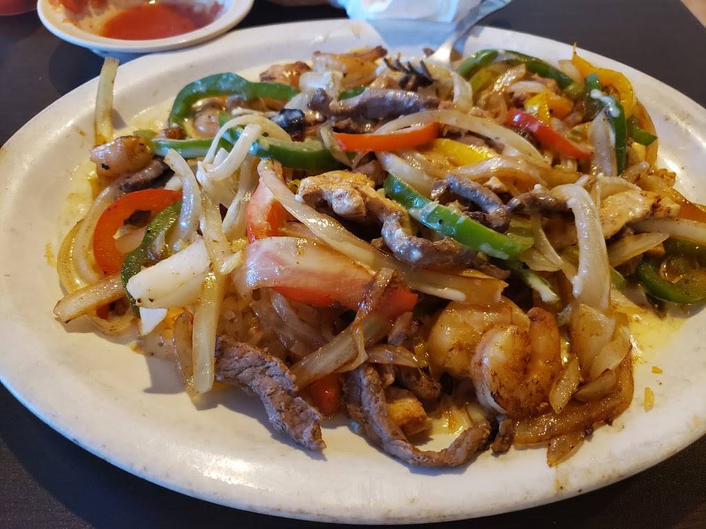 El Toro Loco | restaurant | 2617 Poplar Ave, Memphis, TN 38112, USA | 9014584414 OR +1 901-458-4414