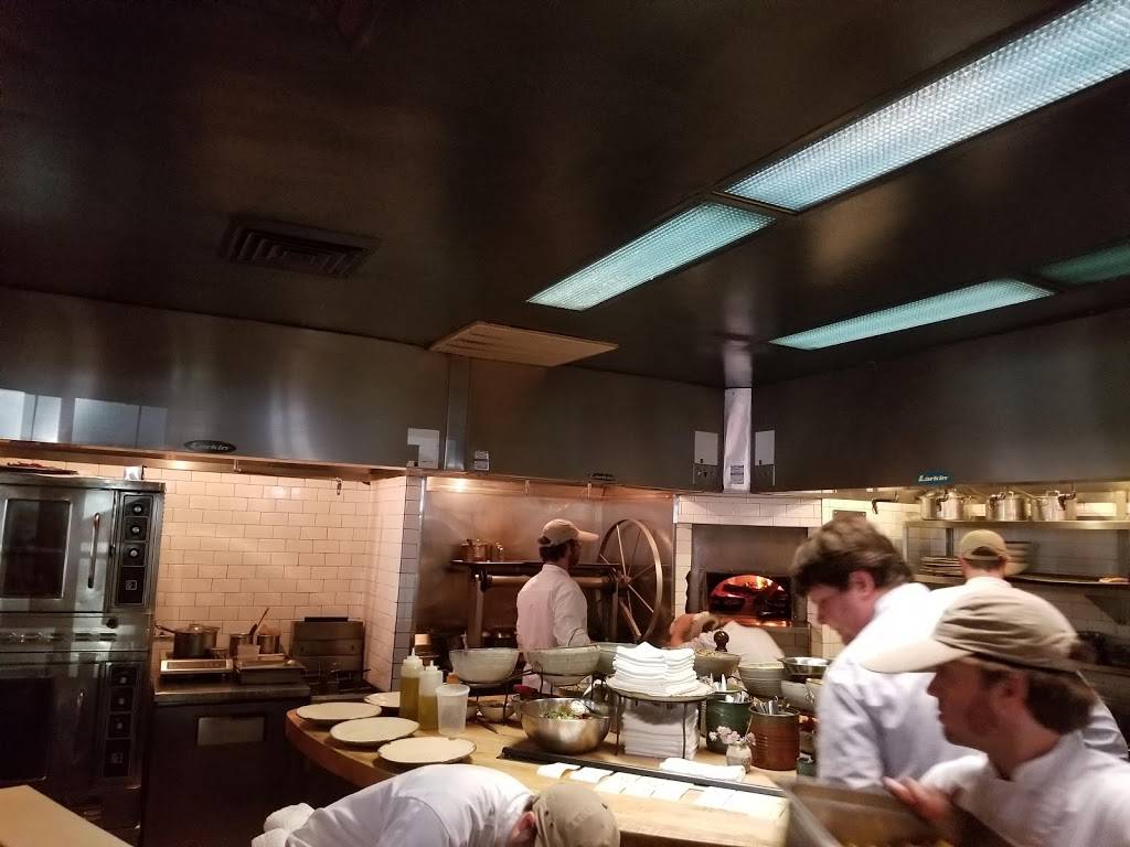 Hot and Hot Fish Club | restaurant | 2901 2nd Ave S Suite 110, Birmingham, AL 35233, USA | 2059335474 OR +1 205-933-5474