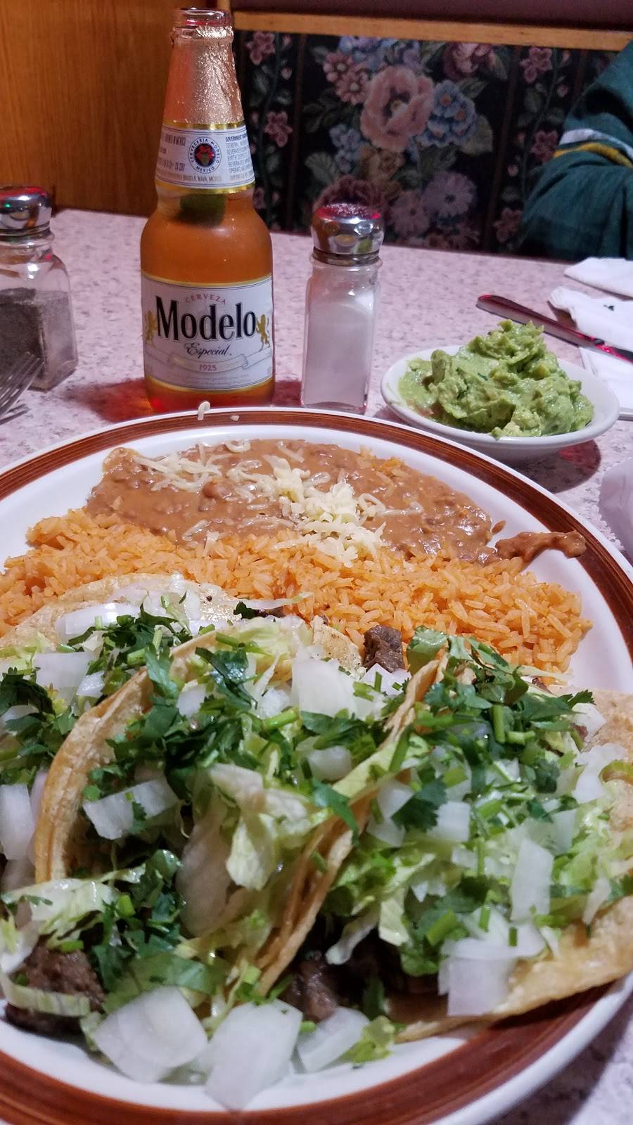 Lalas Place | restaurant | 3470 E Layton Ave, Cudahy, WI 53110, USA | 4147444417 OR +1 414-744-4417