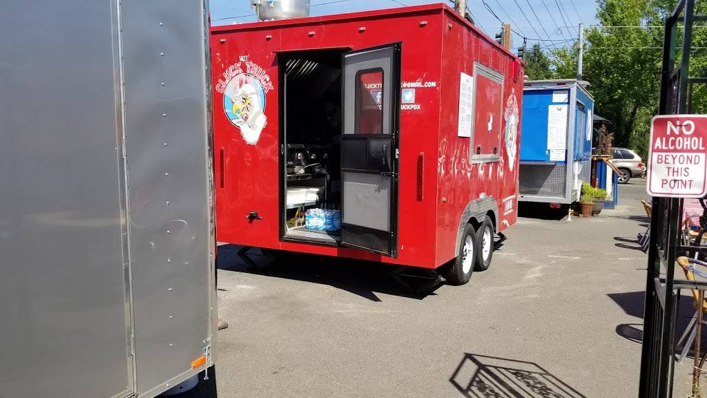 The Cluck Truck PDX | restaurant | 3530 SW Multnomah Blvd, Portland, OR 97219, USA | 3367078541 OR +1 336-707-8541