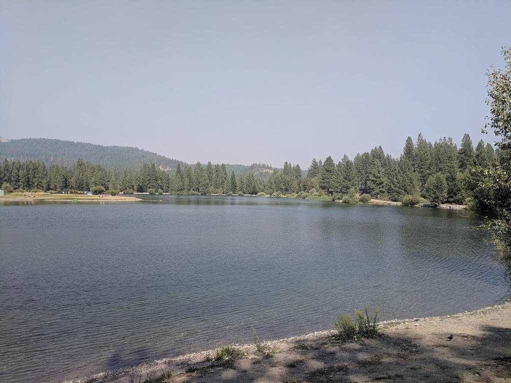 Graeagle Outpost & Yacht Club | restaurant | 7358 CA-89, Graeagle, CA 96103, USA | 5308362414 OR +1 530-836-2414