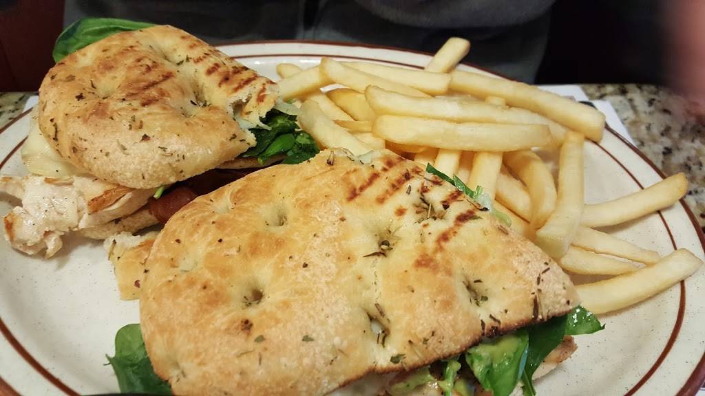 Goshen Plaza Diner | restaurant | 118 Clowes Ave, Goshen, NY 10924, USA | 8452947800 OR +1 845-294-7800