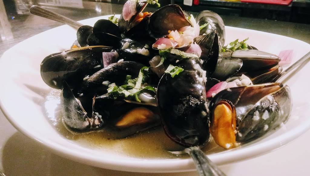 Bonefish Grill | restaurant | 4719 New Centre Dr, Wilmington, NC 28405, USA | 9103131885 OR +1 910-313-1885