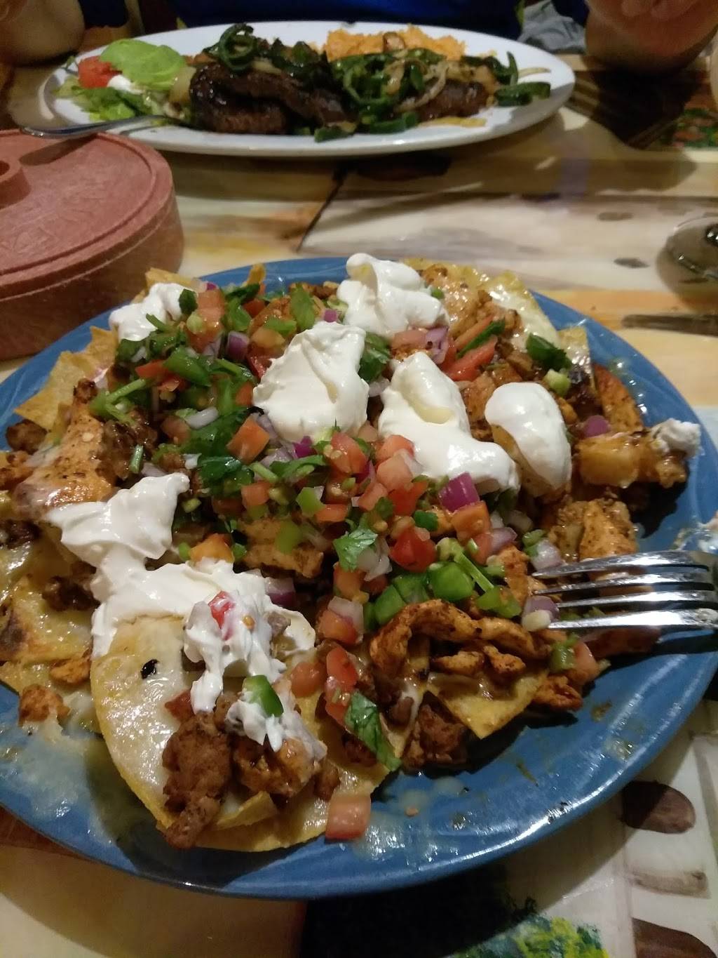 Good Tequilas Mexican Grill | restaurant | 950 Elk Grove Town Center, Elk Grove Village, IL 60007, USA | 8478715164 OR +1 847-871-5164