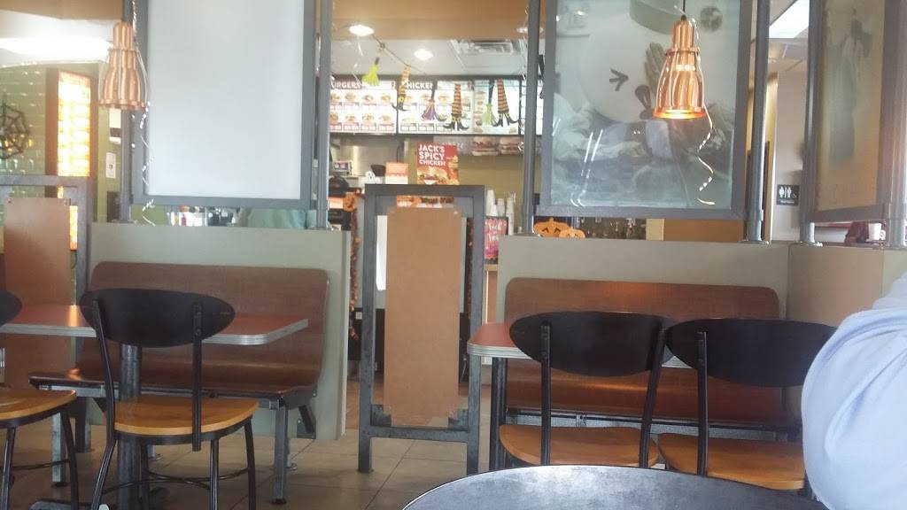 Jack in the Box | restaurant | 5509 Roosevelt Ave, San Antonio, TX 78214, USA | 2106272727 OR +1 210-627-2727