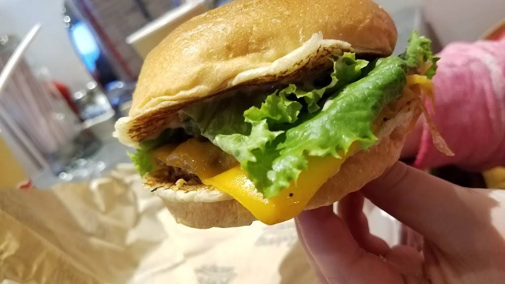 Johnny Rockets | restaurant | 8039 Beach Blvd, Buena Park, CA 90620, USA | 7142205005 OR +1 714-220-5005