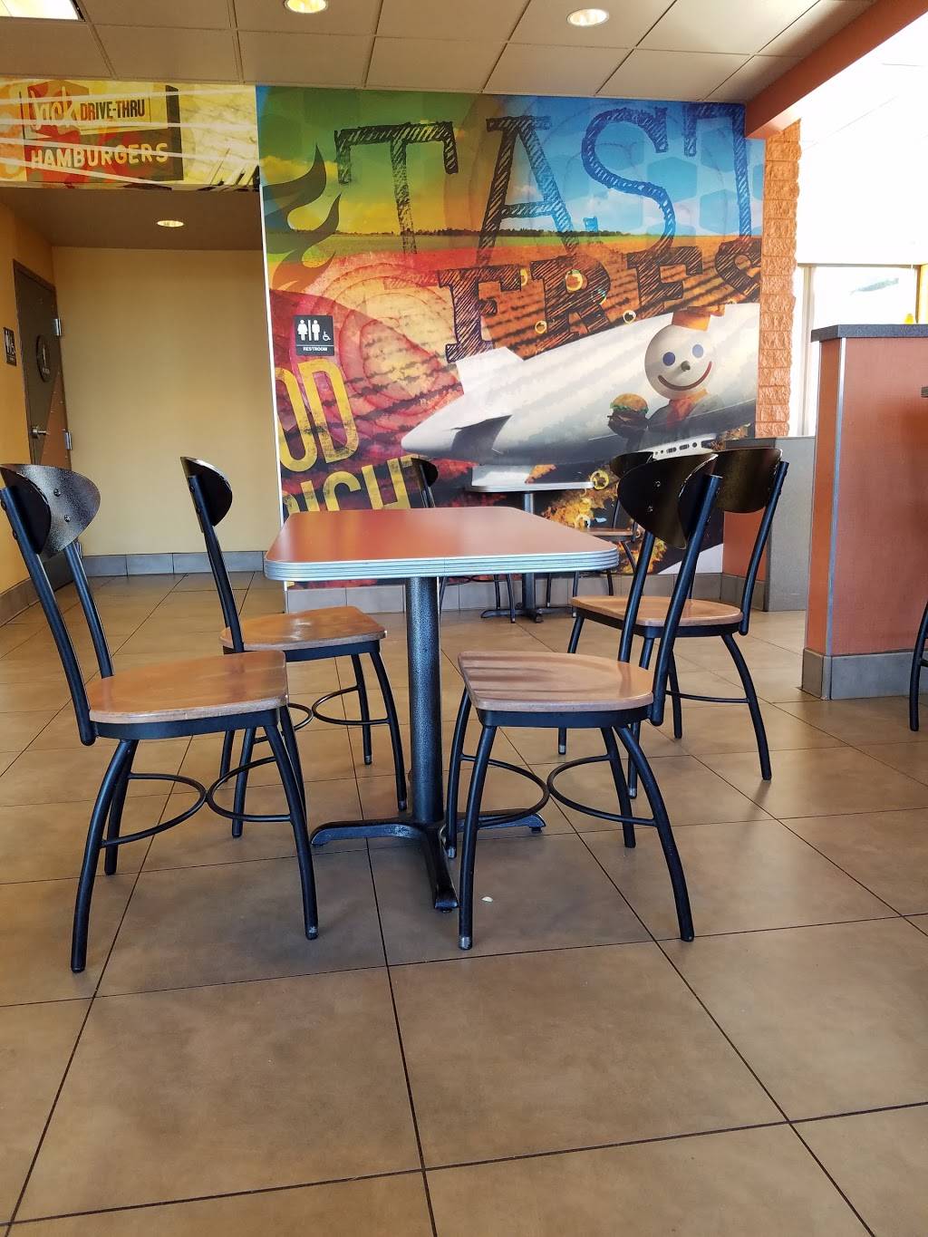 Jack in the Box | restaurant | 2550 Hoen Frontage Rd, Santa Rosa, CA 95405, USA | 7075269050 OR +1 707-526-9050