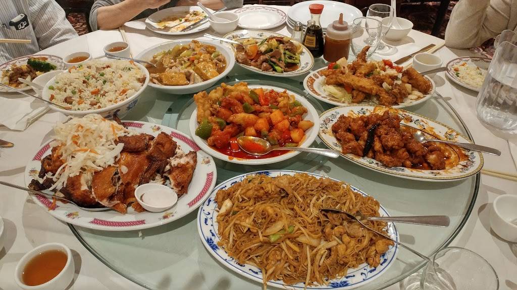 Kum Mon Restaurant | restaurant | 6565 Chemin de la Côte-des-Neiges, Montréal, QC H3S 2A5, Canada | 5147336029 OR +1 514-733-6029