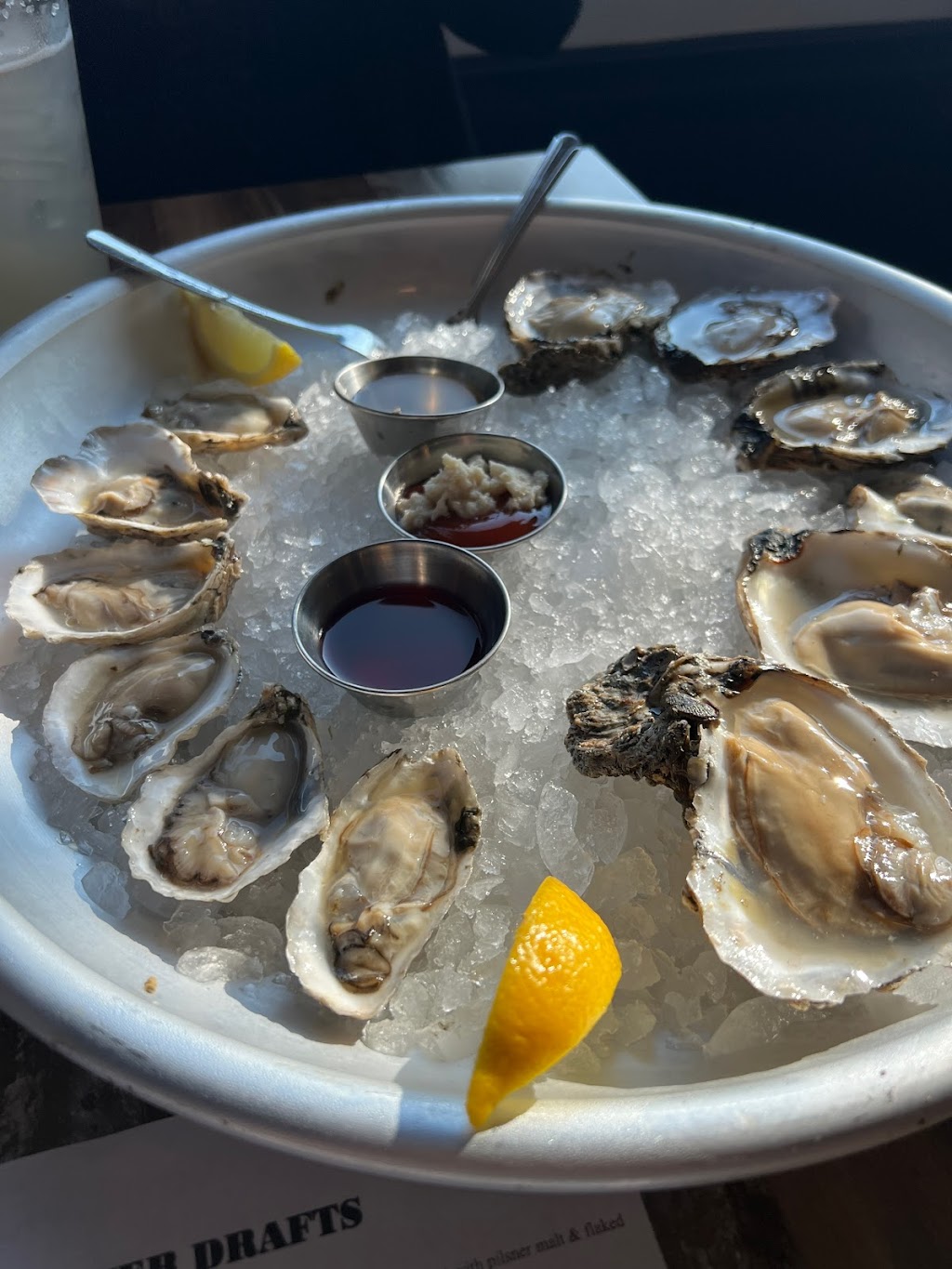Fins Ale House & Raw Bar | restaurant | 37234 Lighthouse Rd, Selbyville, DE 19975, USA | 3024363467 OR +1 302-436-3467
