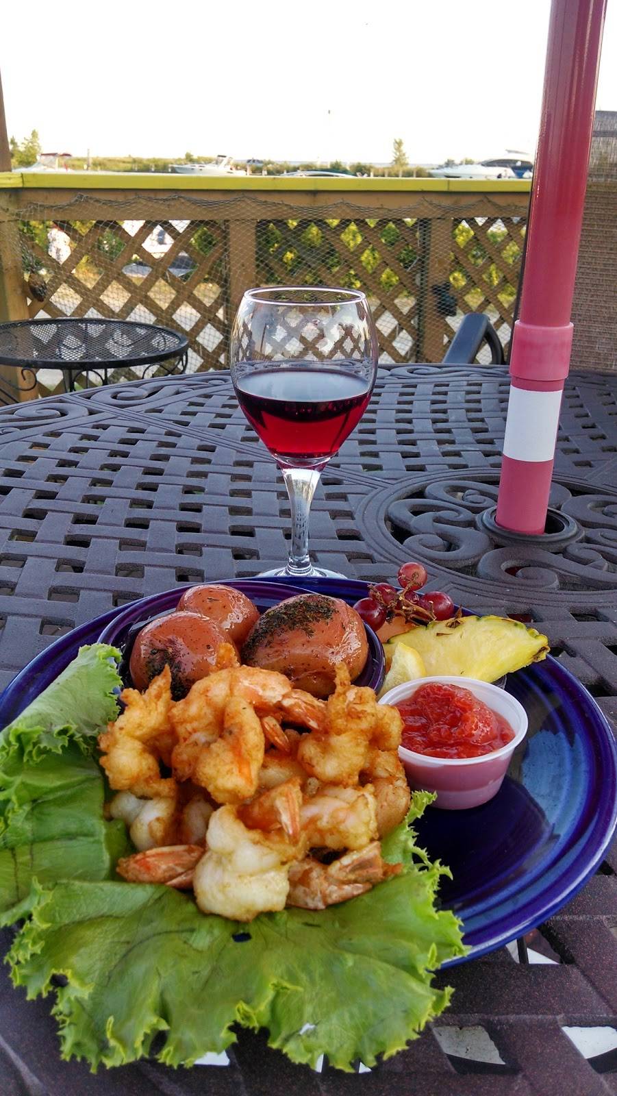 Ships Wheel Restaurant | restaurant | 238 Lobdell Point Rd, Washington, WI 54246, USA | 9208472640 OR +1 920-847-2640