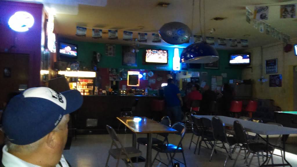 Tee Time Sports Bar | restaurant | 1805 Roosevelt Ave, San Antonio, TX 78210, USA | 2105342581 OR +1 210-534-2581