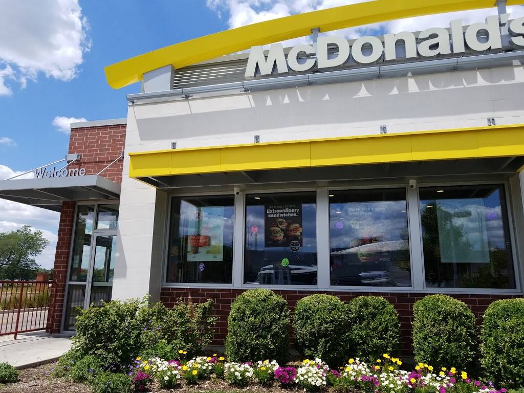 McDonalds | cafe | 507 Roosevelt Rd, Maywood, IL 60153, USA | 7084102381 OR +1 708-410-2381