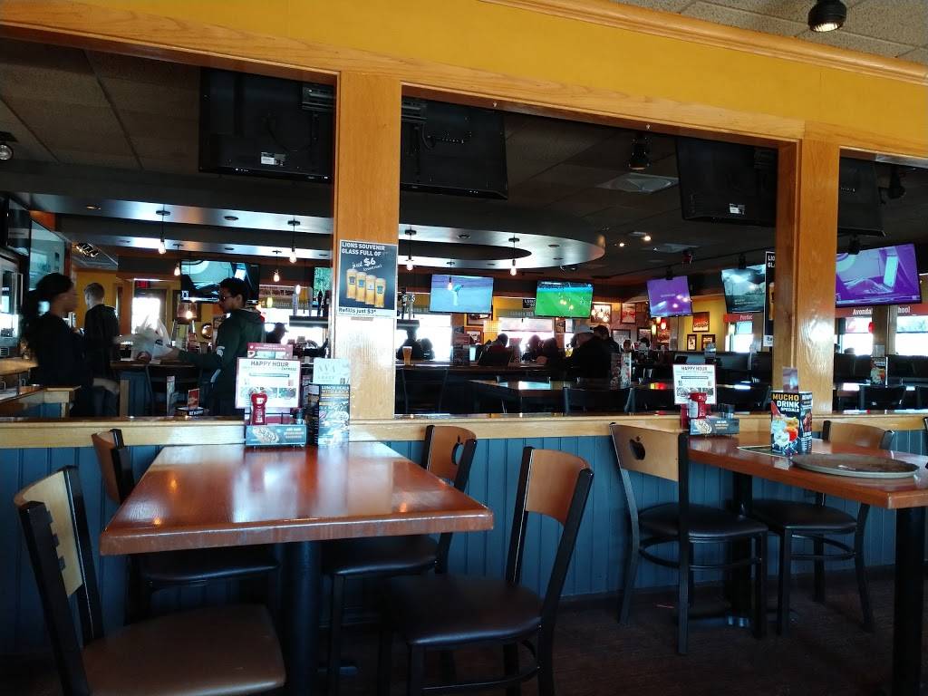Applebees Grill + Bar | restaurant | 2105 N Squirrel Rd, Auburn Hills, MI 48326, USA | 2483734659 OR +1 248-373-4659