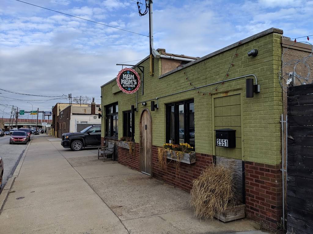 Mom-Moms Kitchen | restaurant | 2551 Orthodox St, Philadelphia, PA 19137, USA | 2156137781 OR +1 215-613-7781