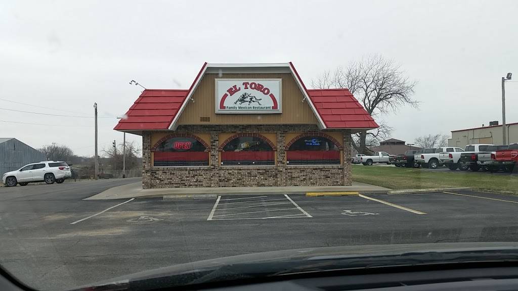 El Toro Family Mexican Restaurant | restaurant | 3100 MO-13, Higginsville, MO 64037, USA | 6605845353 OR +1 660-584-5353