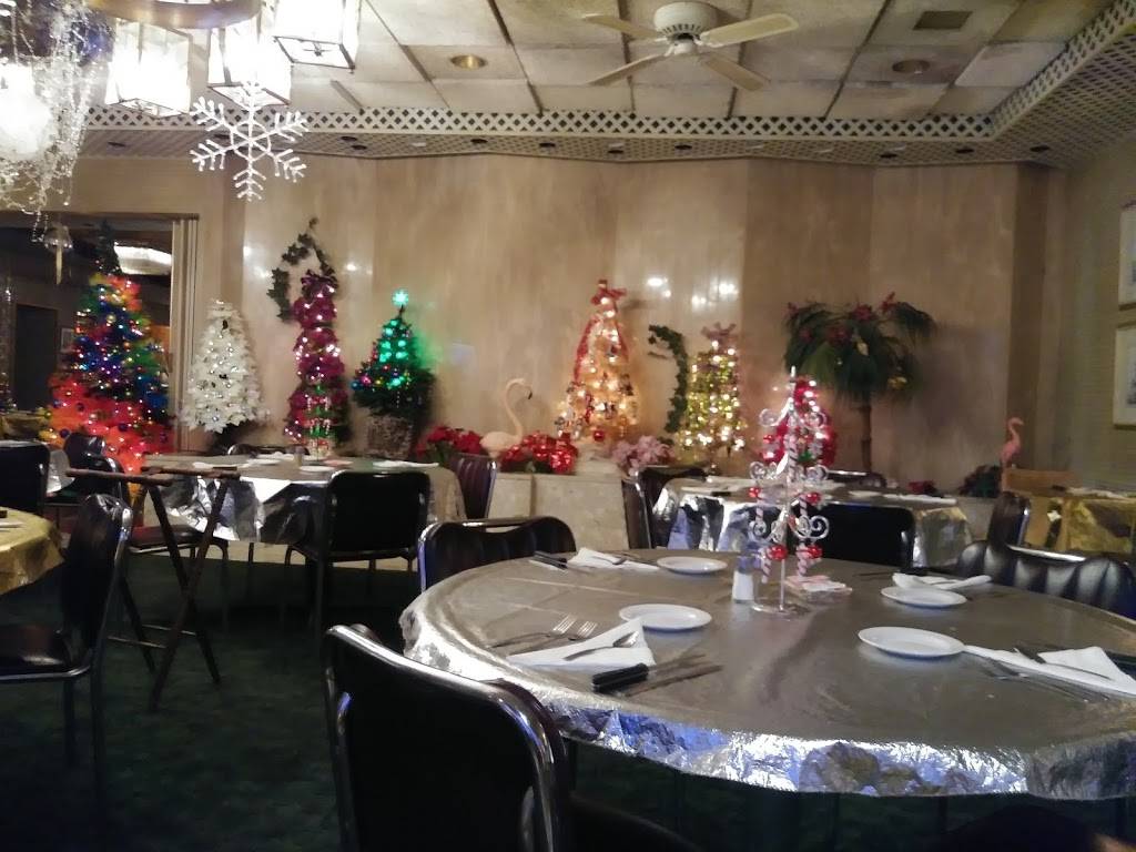 Flamingos Hollywood Steakhouse | restaurant | 660 N Gallatin Ave Ext, Uniontown, PA 15401, USA | 7244381993 OR +1 724-438-1993