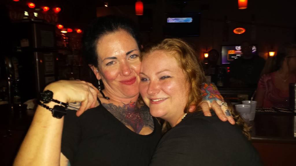 GGz Food & Spirits | restaurant | 645 SE Main St, Simpsonville, SC 29681, USA | 8649674100 OR +1 864-967-4100