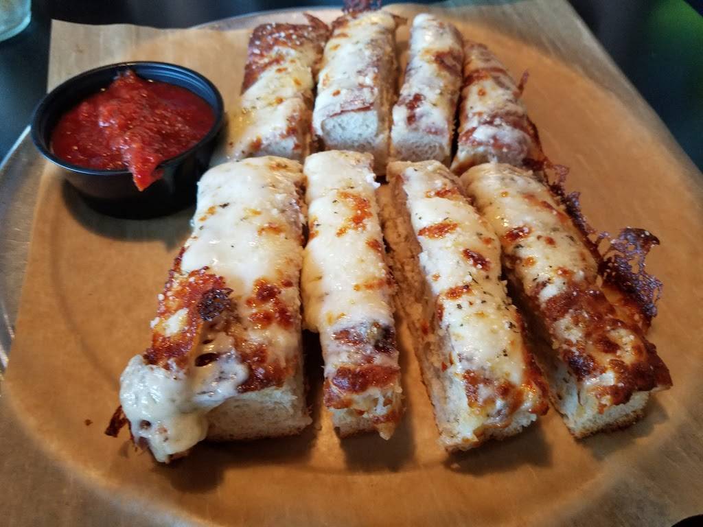 Painturos Pizza | restaurant | 522 W Main St, Lebanon, TN 37087, USA | 6154438444 OR +1 615-443-8444