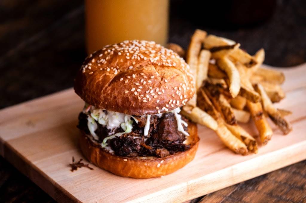 Walters BBQ Southern Kitchen | restaurant | 4501 Butler St, Pittsburgh, PA 15201, USA | 4126837474 OR +1 412-683-7474