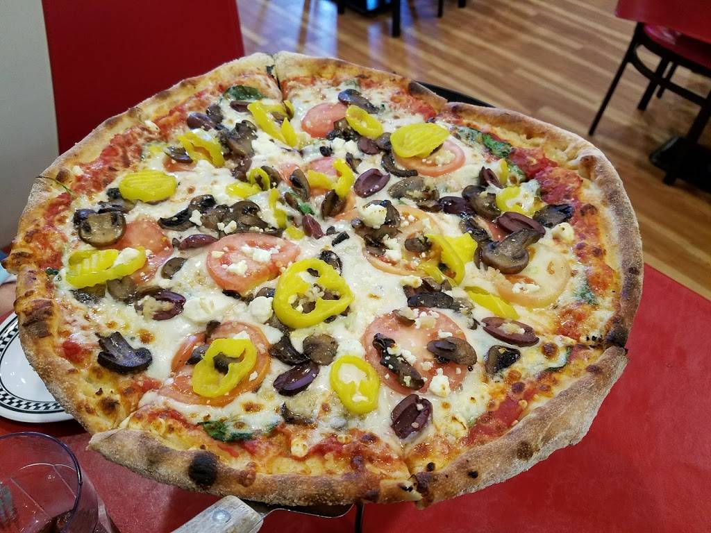 Big Daddys Pizzeria | restaurant | 714 River Rd, Gatlinburg, TN 37738, USA | 8654365455 OR +1 865-436-5455