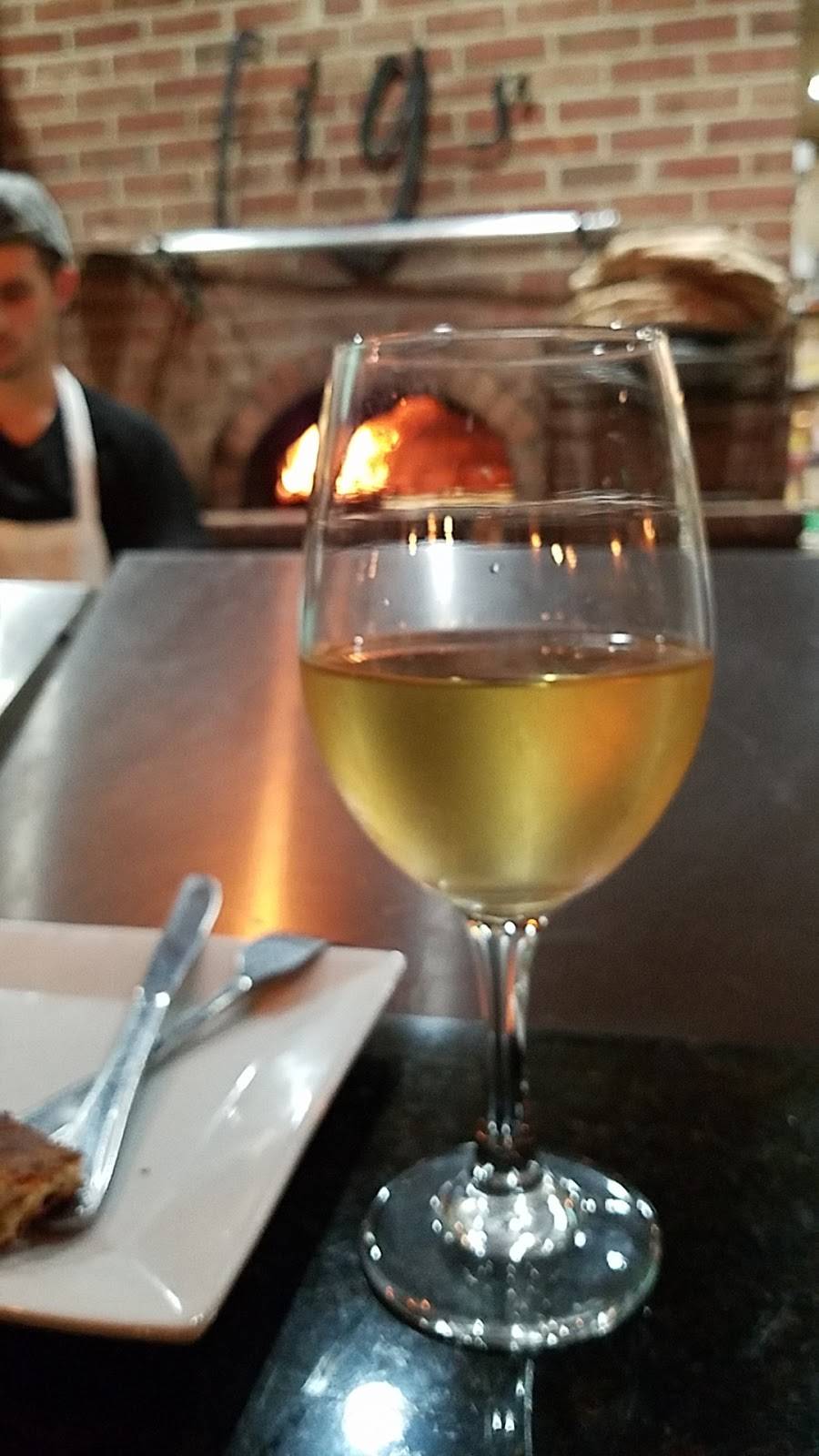 Figs Wood Fired Bistro | restaurant | 105 Church Hill Rd, Sandy Hook, CT 06482, USA | 2034265503 OR +1 203-426-5503