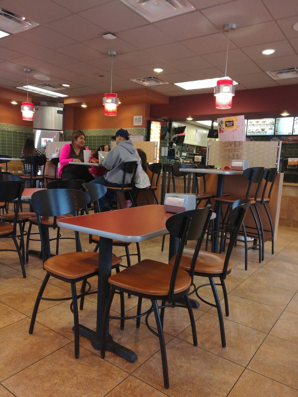 Jack in the Box | restaurant | 23812 El Toro Rd, Lake Forest, CA 92630, USA | 9495812883 OR +1 949-581-2883