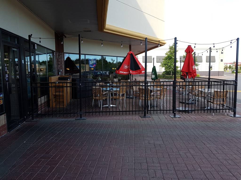 Broadway Bar & Grill | restaurant | 3775 Strandherd Dr, Nepean, ON K2J 4B1, Canada | 6138256533 OR +1 613-825-6533