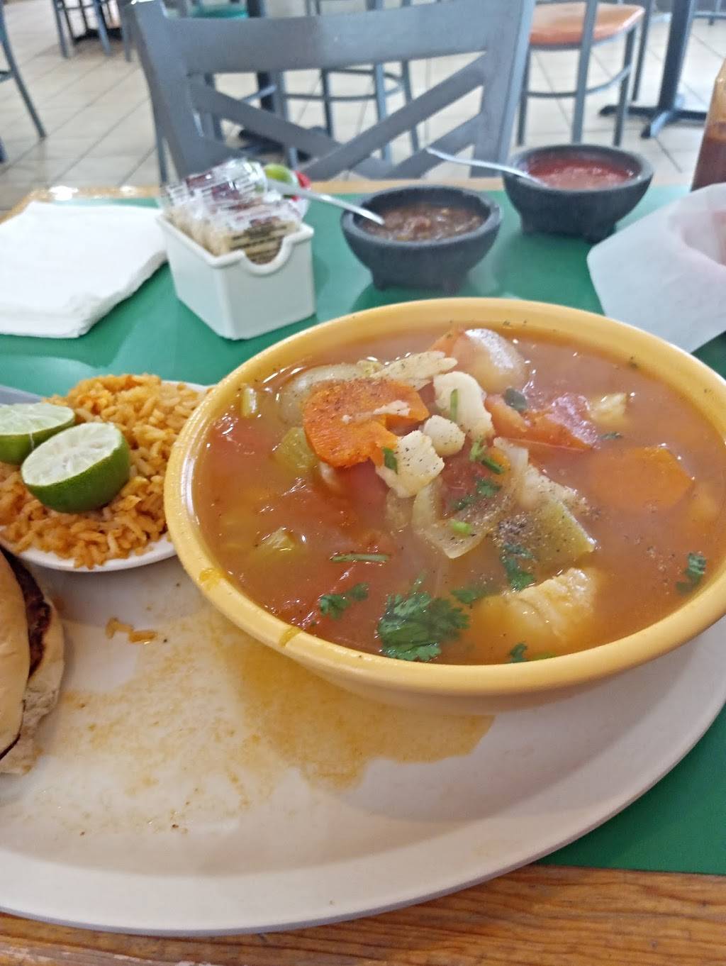 El Portal Del CIROS Mexican & Seafood | restaurant | 1441 N Zaragoza Rd bldg h, El Paso, TX 79936, USA | 9155902476 OR +1 915-590-2476