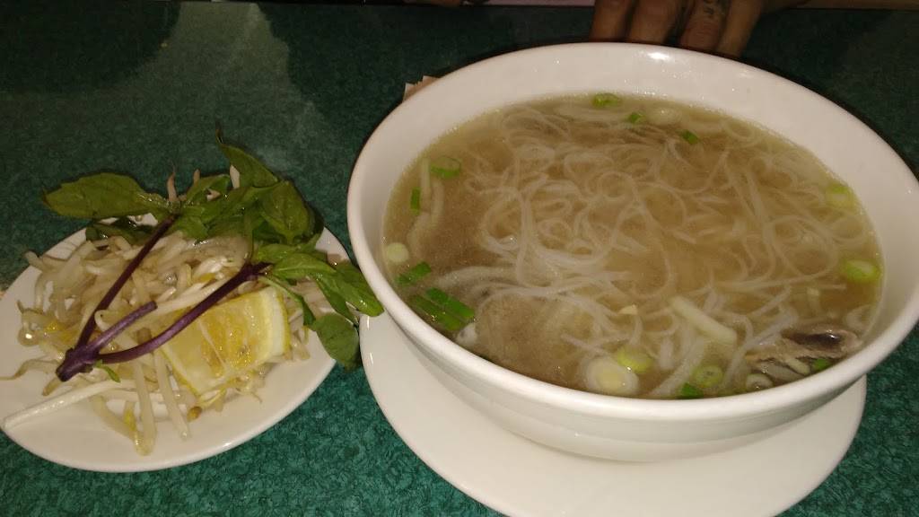 Joy Pho & Teriyaki | restaurant | 3930 A St SE #305, Auburn, WA 98002, USA | 2537350117 OR +1 253-735-0117