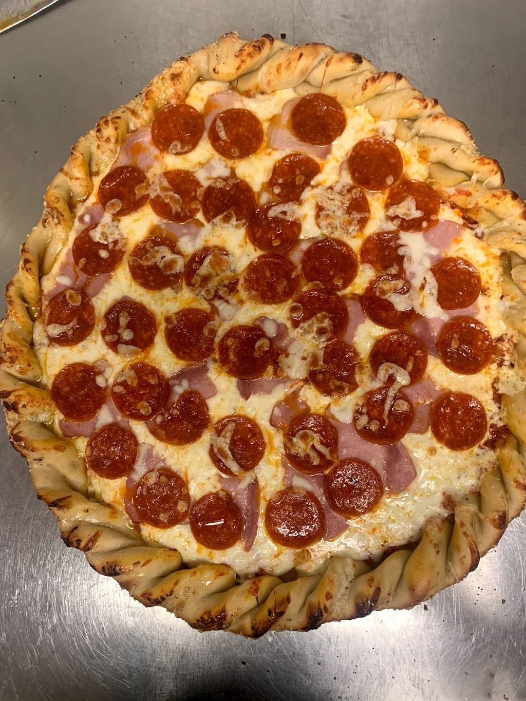 Donnas Place Bar & Grill | restaurant | 112 Ramsey Way, Toledo, WA 98591, USA | 3608642700 OR +1 360-864-2700