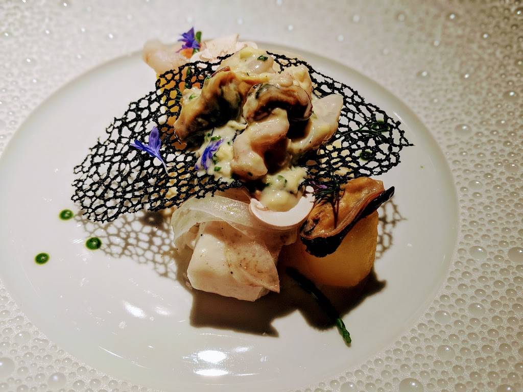 Restaurant Le Montréal (Casino de Montréal) | restaurant | 1 Avenue du Casino 5e étage, Montréal, QC H3C 4W7, Canada | 5143922709 OR +1 514-392-2709