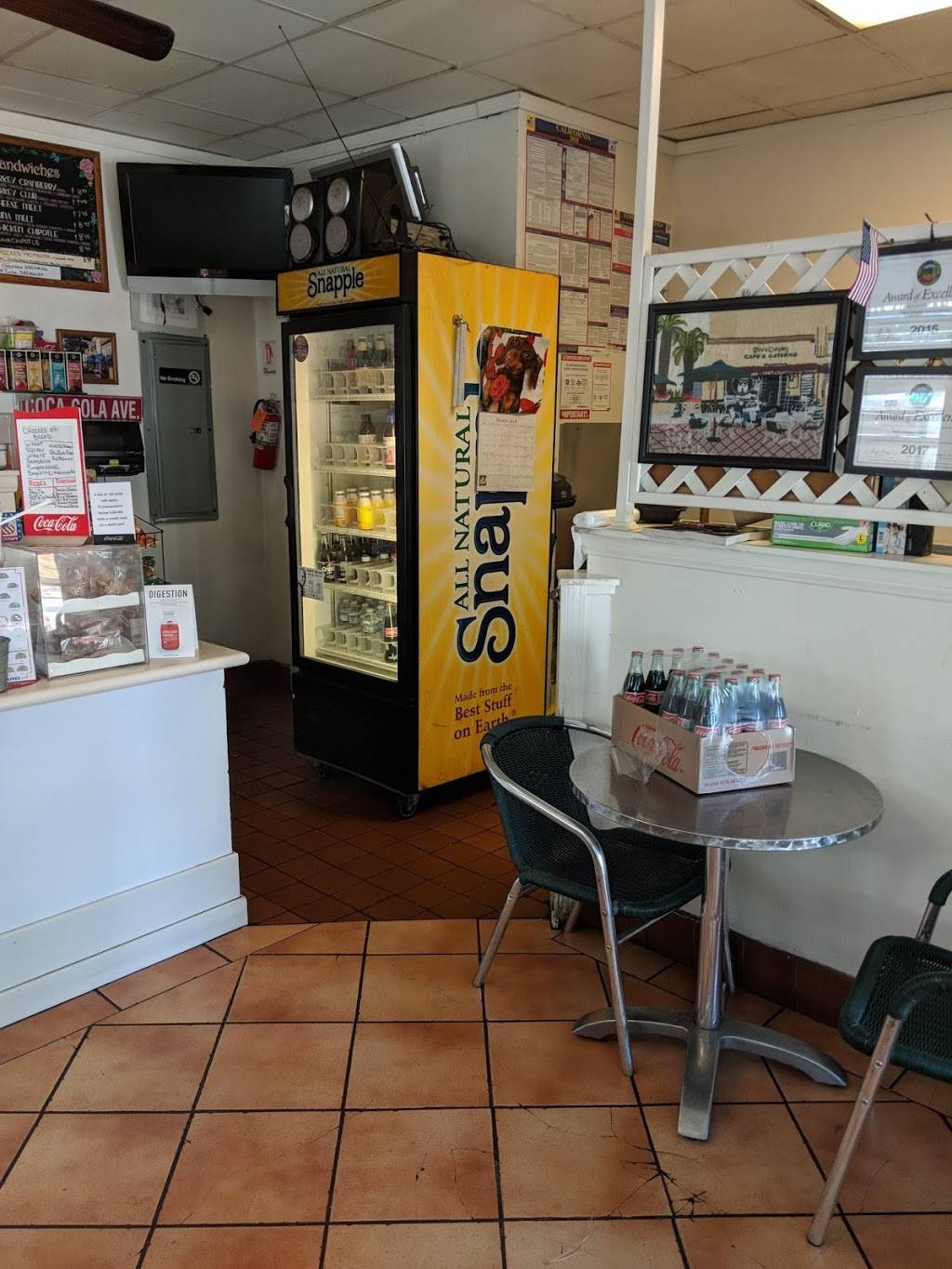 Twos Company | restaurant | 22 Plaza Square, Orange, CA 92866, USA | 7147717633 OR +1 714-771-7633